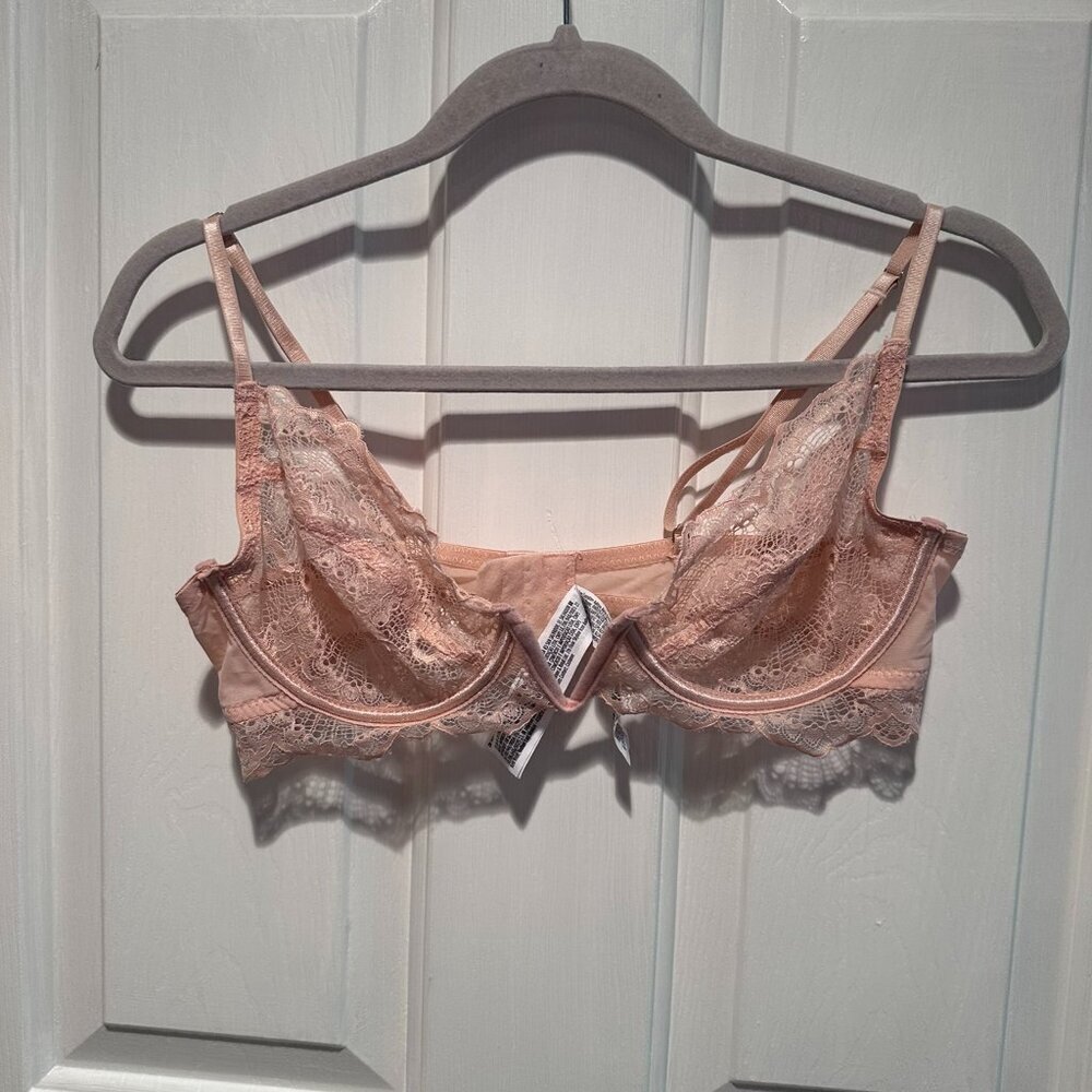 Forever 21 Peach Lace Bra Bralette - Size Large